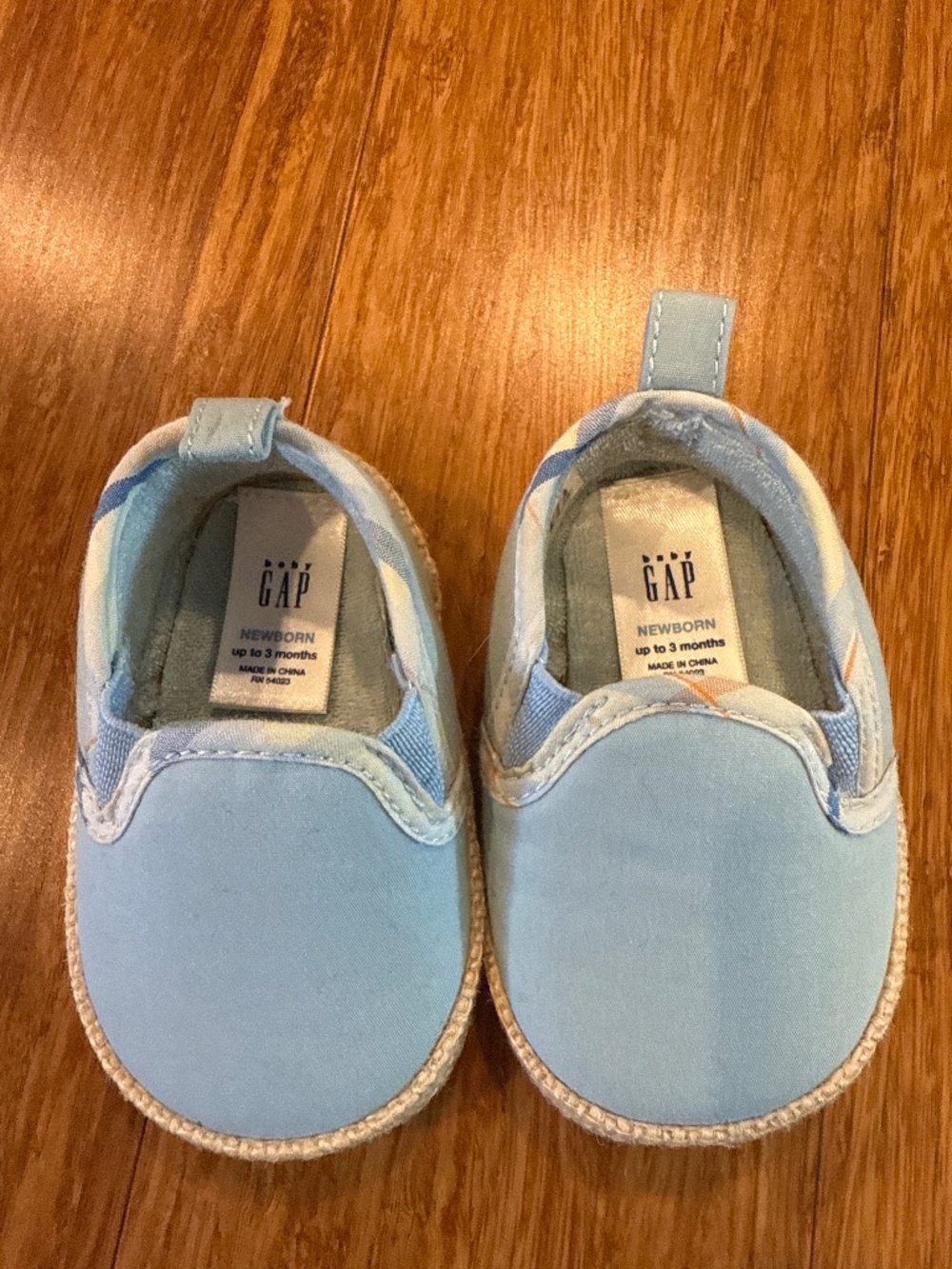GAP newborn shoes
